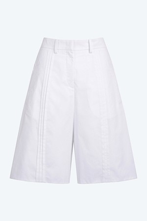 화이트 코튼 버뮤다 팬츠