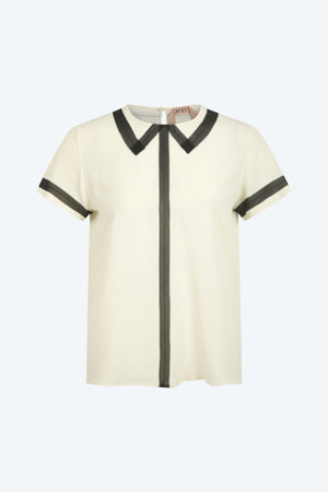 에크루 파이핑 블라우스