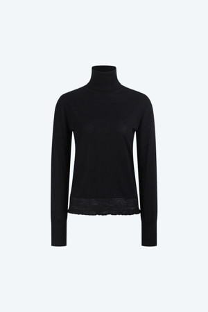 프릴 터틀넥 니트