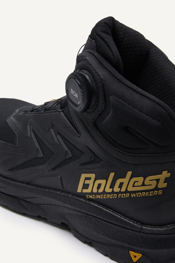 VAPOR SHIELD 541 (베이퍼 쉴드 541)은 남성용 워크부츠입니다. 블랙 컬러의 무지 디자인으로, 출근룩과 캠핑룩, 워크웨어, 미니멀, 캐주얼 스타일에 적합합니다. 아라미드 토캡, 메쉬, PU, E-TPU, 러버 소재를 사용하여 제작되었으며, BOA Fit System (보아 핏 시스템)을 적용하여 편리한 착용감을 제공합니다. E-TPU 미드솔, 논슬립 러버 아웃솔, 2.4mm 내답판, 탄성 EVA 허니콤 인솔을 통해 통기성, 내구성, 쿠션성, 반발 탄성, 미끄럼 방지 기능을 갖추었습니다. 사계절 모두 착용 가능하며, 작업 및 워킹에 적합한 기능을 제공합니다.
