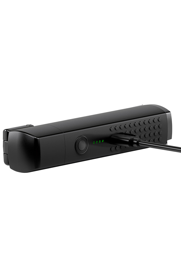 W7R Work (더블유세븐알 워크)는 캠핑 및 작업 시 유용한 다기능 LED 라이트입니다. 180도 접이식, 270도 회전이 가능하며, 마그네틱 부착과 후크 방식을 지원하여 다양한 환경에서 편리하게 사용할 수 있습니다. IP54 방수/방진 등급으로 제작되어 야외 활동에도 안심하고 사용할 수 있으며, UV 라이트 기능을 포함합니다. 2500mAh 배터리로 최대 5시간 사용 가능하며, USB-C 충전 방식을 지원합니다. 본체와 충전 케이블이 구성품으로 제공됩니다.
