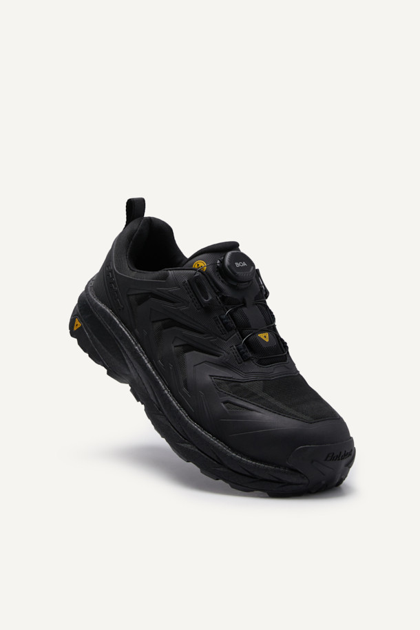 **VAPOR SHIELD 441 (베이퍼 쉴드 441)** 은 남성 작업자를 위한 안전화입니다. 메쉬, 폴리우레탄, 고무, EVA, 아라미드 등 다양한 소재를 사용하여 제작되었으며, 봄, 여름, 가을 계절에 착용하기 좋습니다. 토캡 디자인과 플랫 굽 타입으로 안정적인 착용감을 제공하며, 다이얼 방식으로 편리하게 신고 벗을 수 있습니다. 정전기 방지, 미끄럼 방지, 충격 흡수, 경량, 내구성, 통기성, 내답판, 토캡 등 다양한 안전 기능을 갖춰 워크웨어 및 캐주얼 출근룩에 적합합니다.
