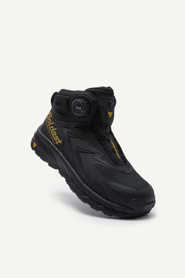 VAPOR SHIELD 541 (베이퍼 쉴드 541)은 남성용 워크부츠입니다. 블랙 컬러의 무지 디자인으로, 출근룩과 캠핑룩, 워크웨어, 미니멀, 캐주얼 스타일에 적합합니다. 아라미드 토캡, 메쉬, PU, E-TPU, 러버 소재를 사용하여 제작되었으며, BOA Fit System (보아 핏 시스템)을 적용하여 편리한 착용감을 제공합니다. E-TPU 미드솔, 논슬립 러버 아웃솔, 2.4mm 내답판, 탄성 EVA 허니콤 인솔을 통해 통기성, 내구성, 쿠션성, 반발 탄성, 미끄럼 방지 기능을 갖추었습니다. 사계절 모두 착용 가능하며, 작업 및 워킹에 적합한 기능을 제공합니다.
