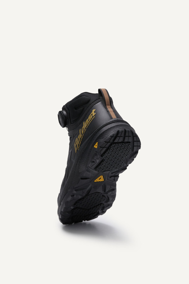 VAPOR SHIELD 541 (베이퍼 쉴드 541)은 남성용 워크부츠입니다. 블랙 컬러의 무지 디자인으로, 출근룩과 캠핑룩, 워크웨어, 미니멀, 캐주얼 스타일에 적합합니다. 아라미드 토캡, 메쉬, PU, E-TPU, 러버 소재를 사용하여 제작되었으며, BOA Fit System (보아 핏 시스템)을 적용하여 편리한 착용감을 제공합니다. E-TPU 미드솔, 논슬립 러버 아웃솔, 2.4mm 내답판, 탄성 EVA 허니콤 인솔을 통해 통기성, 내구성, 쿠션성, 반발 탄성, 미끄럼 방지 기능을 갖추었습니다. 사계절 모두 착용 가능하며, 작업 및 워킹에 적합한 기능을 제공합니다.
