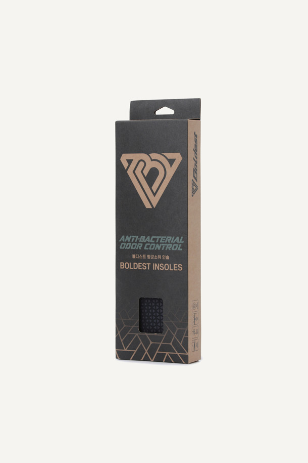 **워크 항균소취 인솔**은 워킹과 일상생활에 적합한 인솔입니다. 블랙과 민트 두 가지 색상으로 제공되며, EVA와 TPU 소재를 사용하여 제작되었습니다. 타공 패턴으로 통기성을 높였으며, 오솔라이트 소재와 TPU 힐컵, 중족부 아치 서포트가 편안함을 더합니다. 항균, 소취 기능으로 위생적이며, 경량 설계와 흡습 기능으로 쾌적한 착용감을 선사합니다. 산책룩과 피트니스룩은 물론 캐주얼, 미니멀, 스포티 스타일에도 잘 어울립니다.
