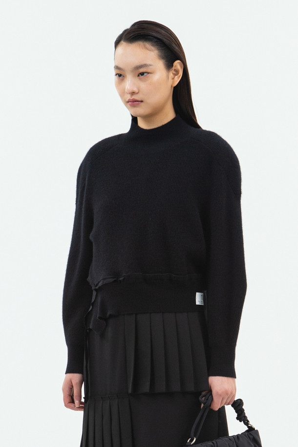 RE;CODE - 스웨터 - [RE;CODE 여성] Slit Woven Patch Knit Top