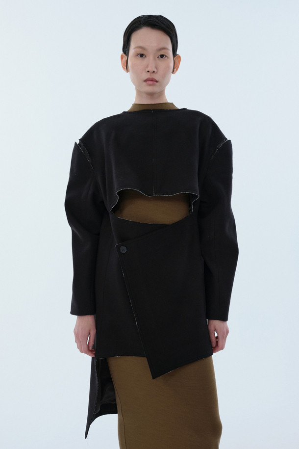 RE;CODE - 코트 - [RE;CODE 여성] Unbalanced Slit Shoulder Coat