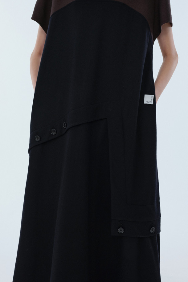 RE;CODE - 민소매 원피스 - [RE;CODE 여성] Draped Pants Detail Button Dress