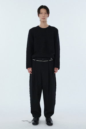 [RE;CODE 남성] White Raw Edged Two Tuck Wool Pants