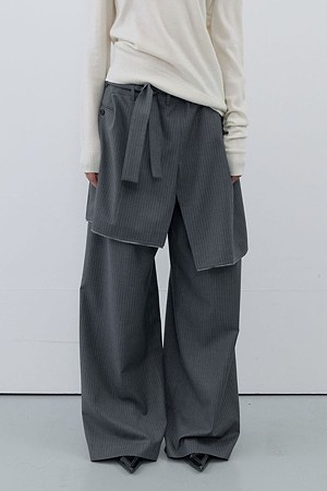 [RE;CODE 여성] Overlapped Pants Paneled Stripe Trousers