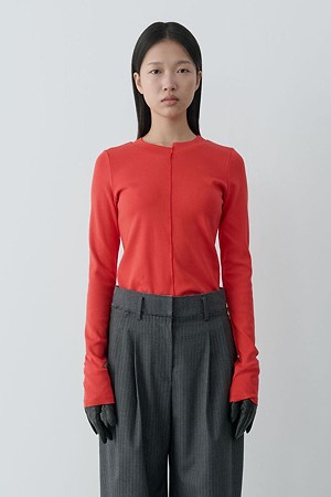 [RE;CODE 여성] Split Center Asymmetric Tee