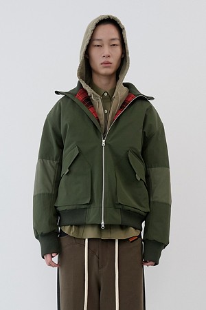 [RE;CODE 남성] Patched Bomber Jumper_KHAKI-a