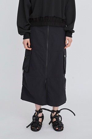 [RE;CODE 여성] Utility Pocket Cargo Skirt_BLACK-a
