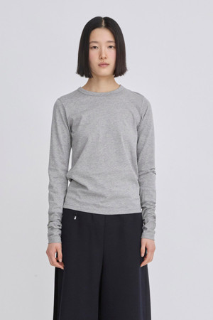 [RE;CODE 여성] Back Garment Patch Long Top_GREY-a