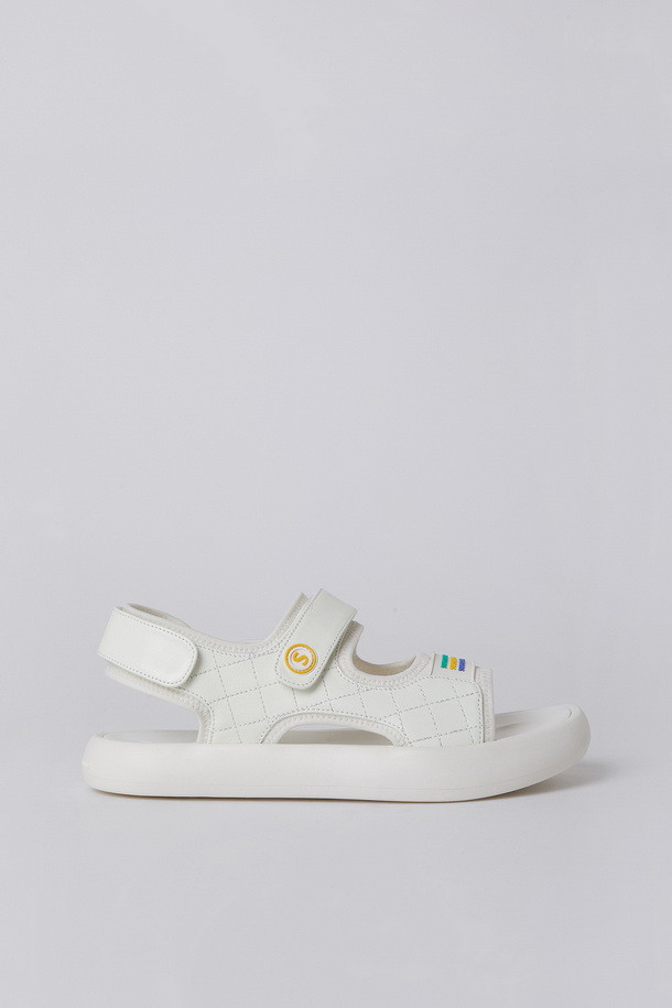 SUECOMMA BONNIE - 샌들 - [셀럽착용]Quilting casual sandal(white)