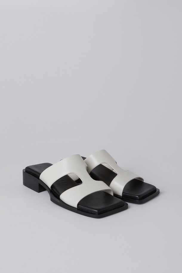 SUECOMMA BONNIE - 샌들/뮬 - [셀럽착용]Square toe sandal(white)