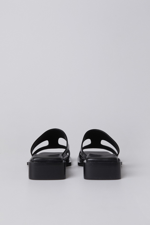 SUECOMMA BONNIE - 샌들/뮬 - Square toe sandal(black)