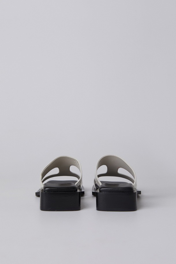 SUECOMMA BONNIE - 샌들/뮬 - [셀럽착용]Square toe sandal(white)