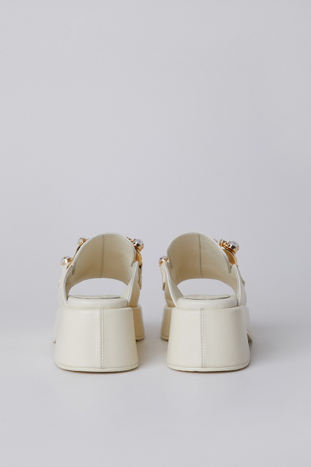 SUECOMMA BONNIE - 샌들/뮬 - [셀럽착용]Prism platform sandal(ivory)