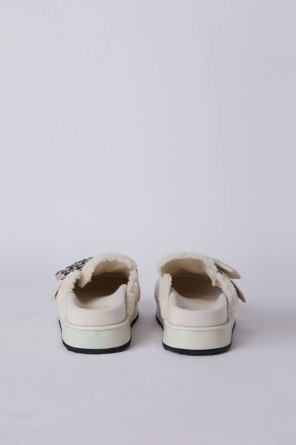 SUECOMMA BONNIE - 샌들 - Polygon buckle mule(ivory)