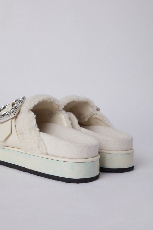 SUECOMMA BONNIE - 샌들 - Polygon buckle mule(ivory)