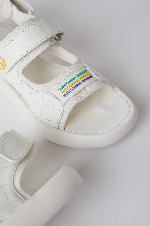 SUECOMMA BONNIE - 샌들 - [셀럽착용]Quilting casual sandal(white)