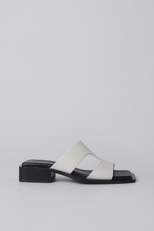 [셀럽착용]Square toe sandal(white)