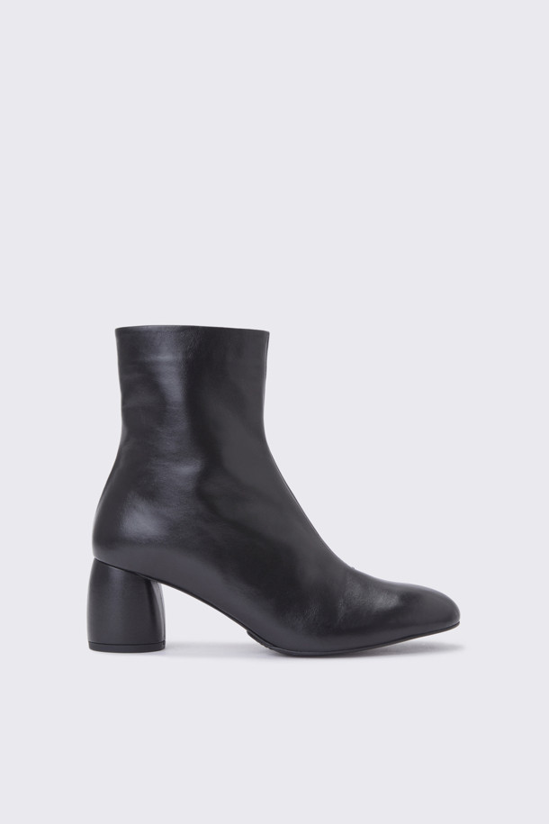 SUECOMMA BONNIE - 부츠/워커 - Simple round toe ankle boots(black)