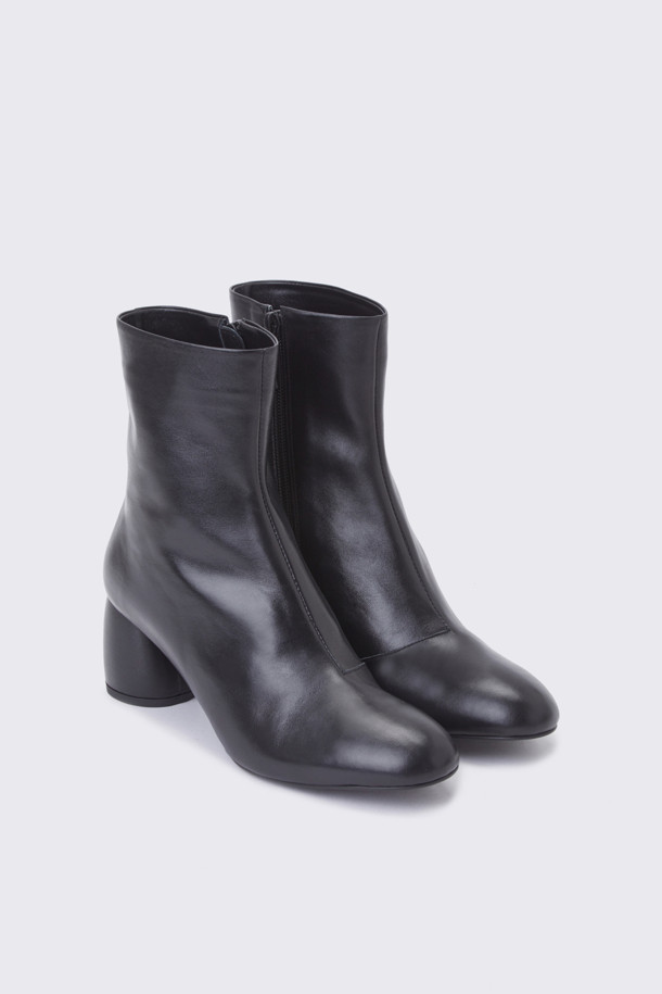 SUECOMMA BONNIE - 부츠/워커 - Simple round toe ankle boots(black)