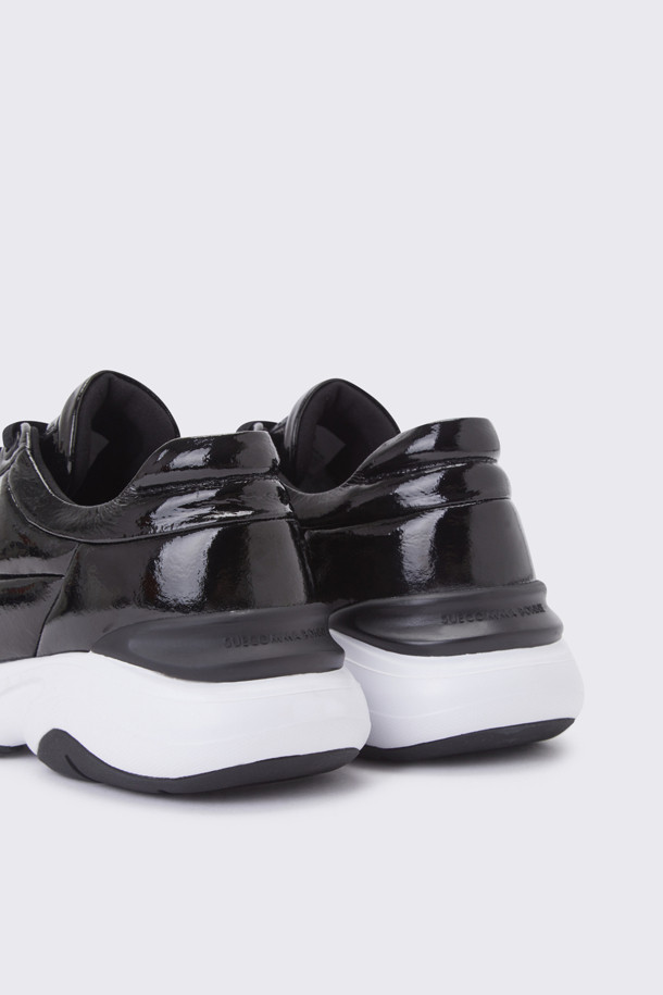 SUECOMMA BONNIE - 스니커즈 - Enamel sneakers(black)