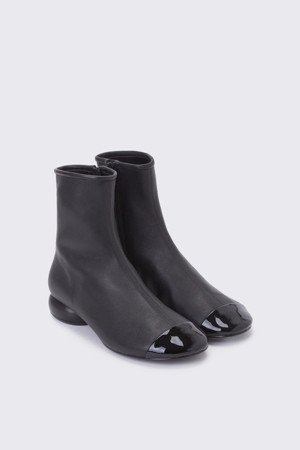 Round toe ankle boots(black)