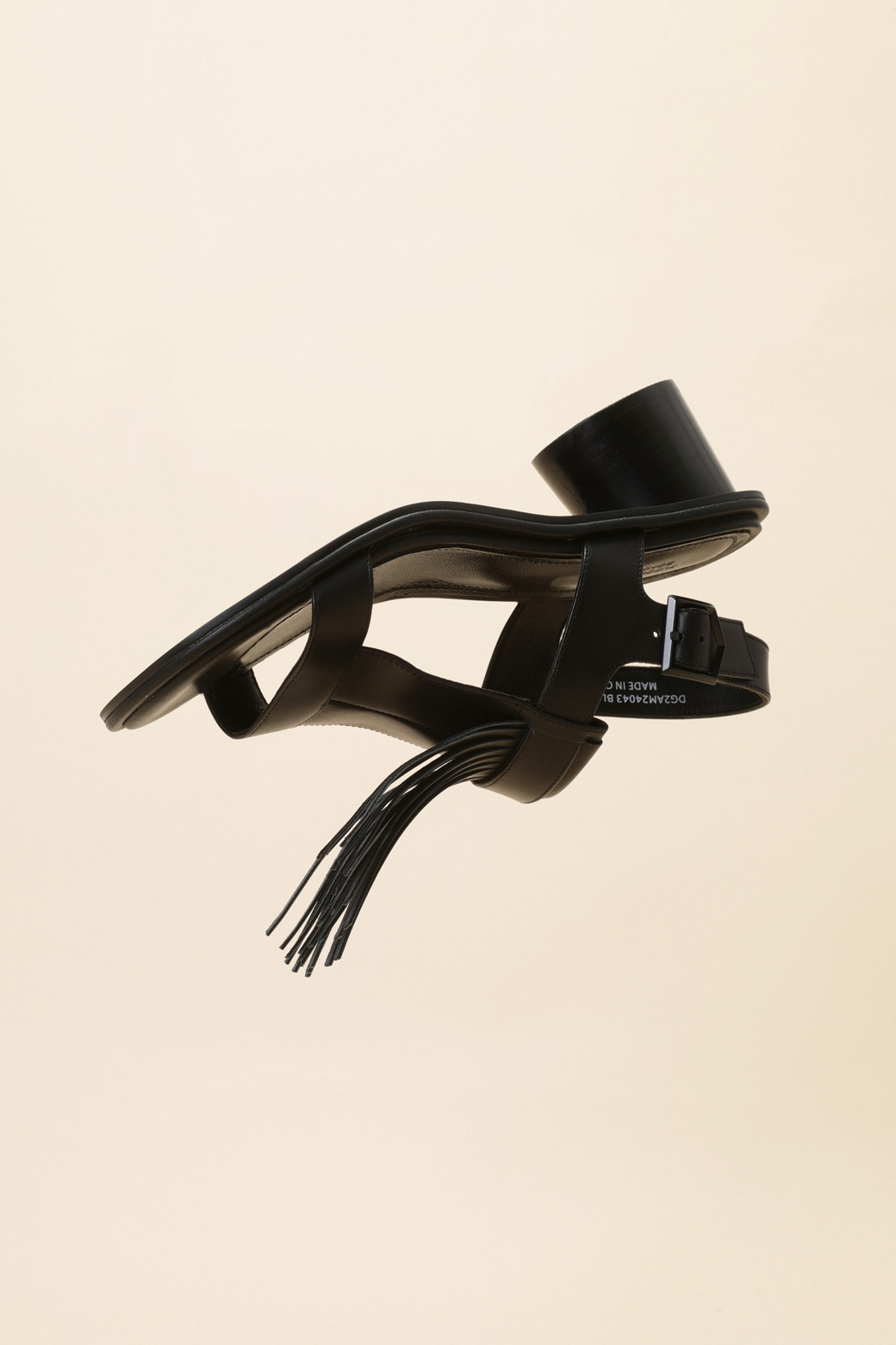 ★SUECOMMA BONNIE★ Slim strap sandalblack DG2AM25004BLK Slim tassel sandal(black)_SUECOMMA BONNIE - 코오롱몰