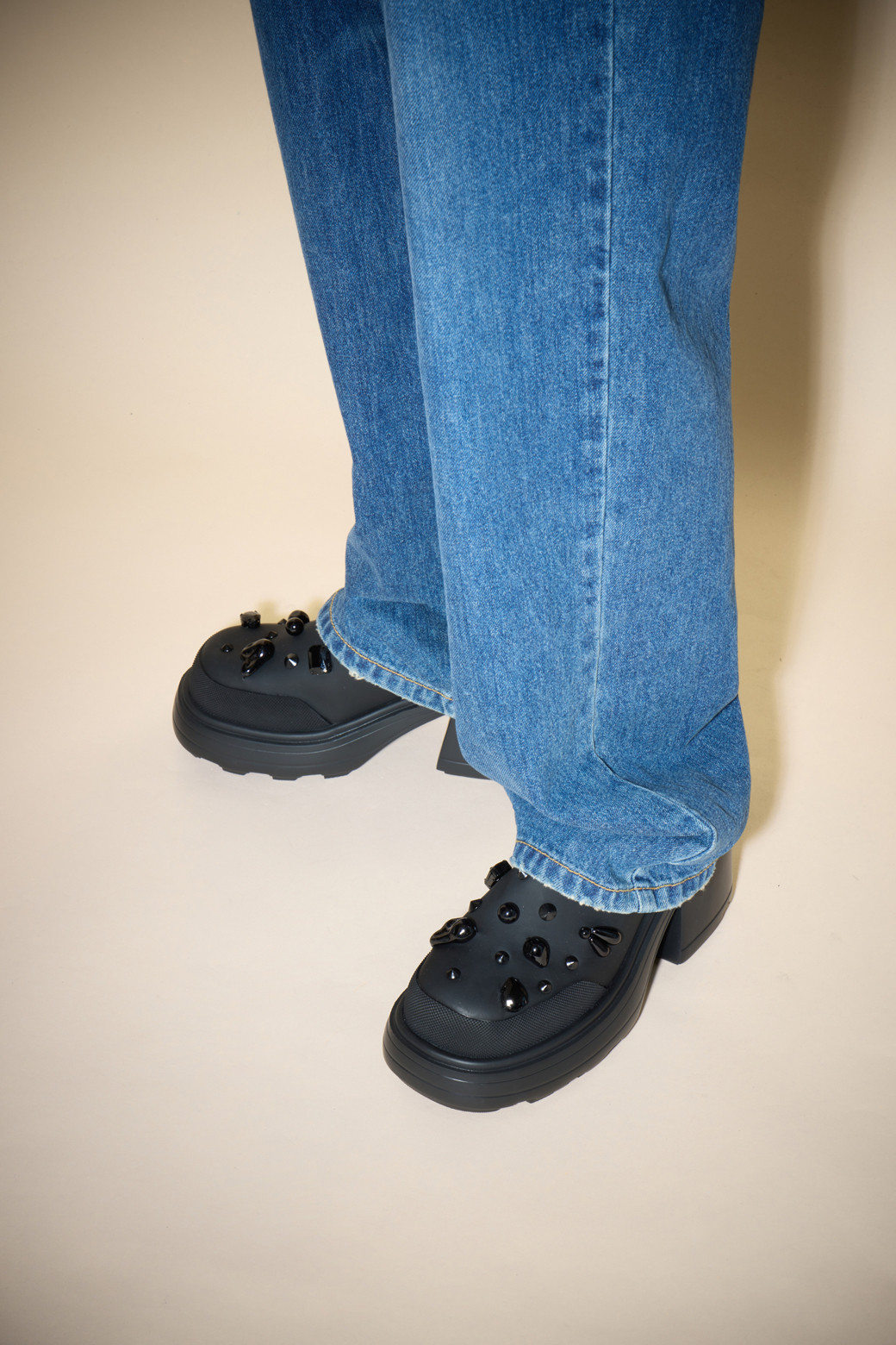 ★SUECOMMA BONNIE★ Polygon muleblack DG2CS25002BLK SUECOMMA BONNIE] 레더 플랫폼 뮬 블랙