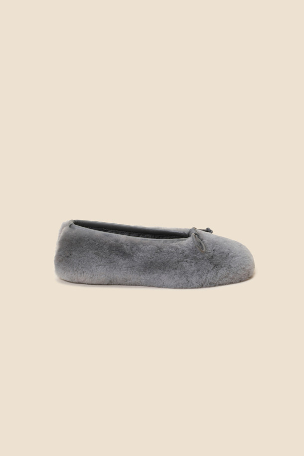 SUECOMMA BONNIE - 플랫 - Ribbon fur flat shoes(grey)