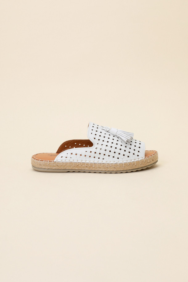 SUECOMMA BONNIE - 샌들 - Tassel point sandal(white)