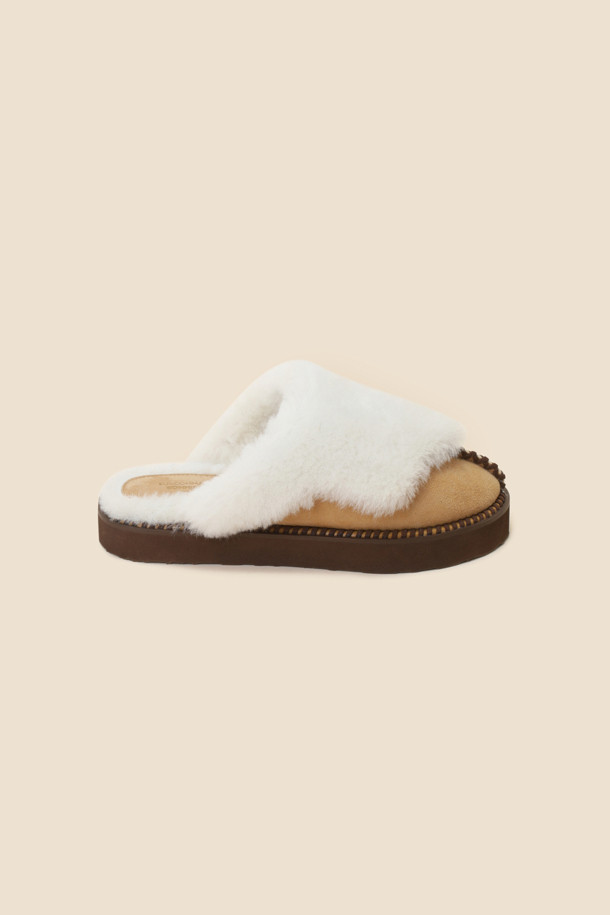 SUECOMMA BONNIE - 샌들 - Cozy fur mule(brown)