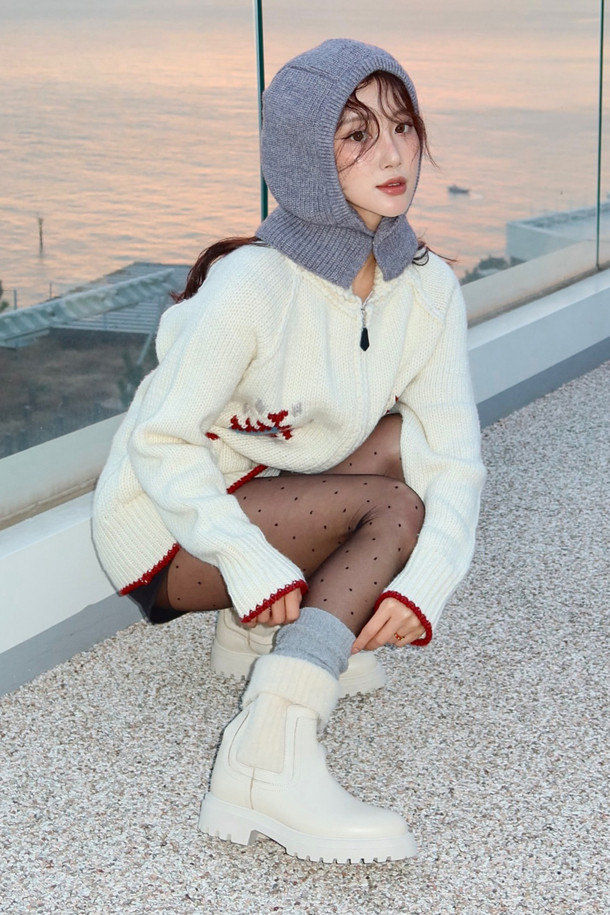 SUECOMMA BONNIE - 부츠/워커 - Fuzzy chelsea boots(ivory)