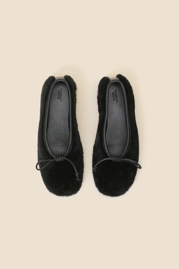 SUECOMMA BONNIE - 플랫 - Ribbon fur flat shoes(black)