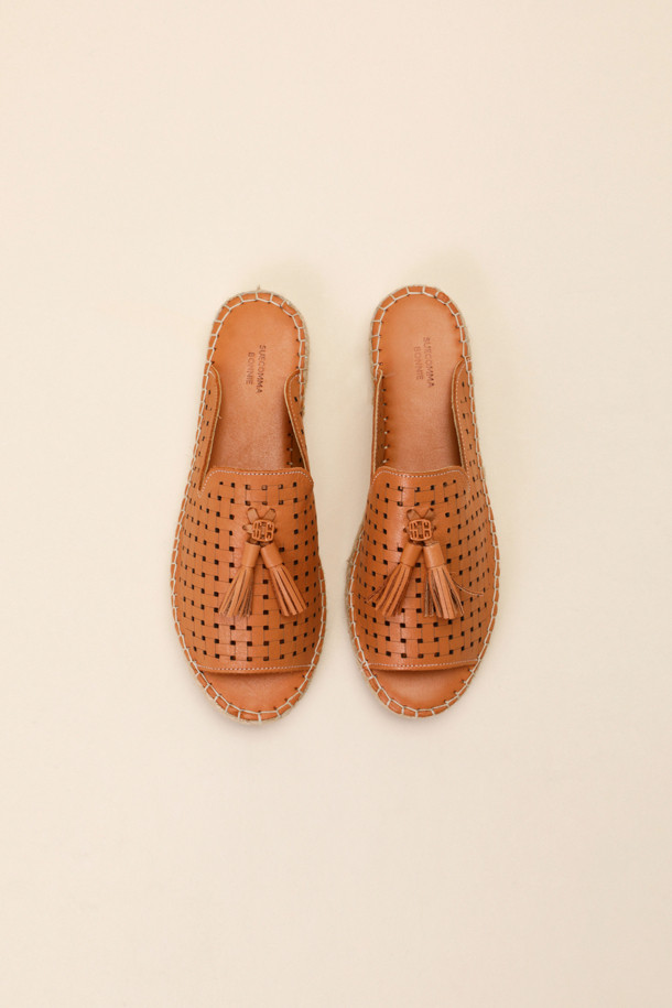 SUECOMMA BONNIE - 샌들 - Tassel point sandal(brown)