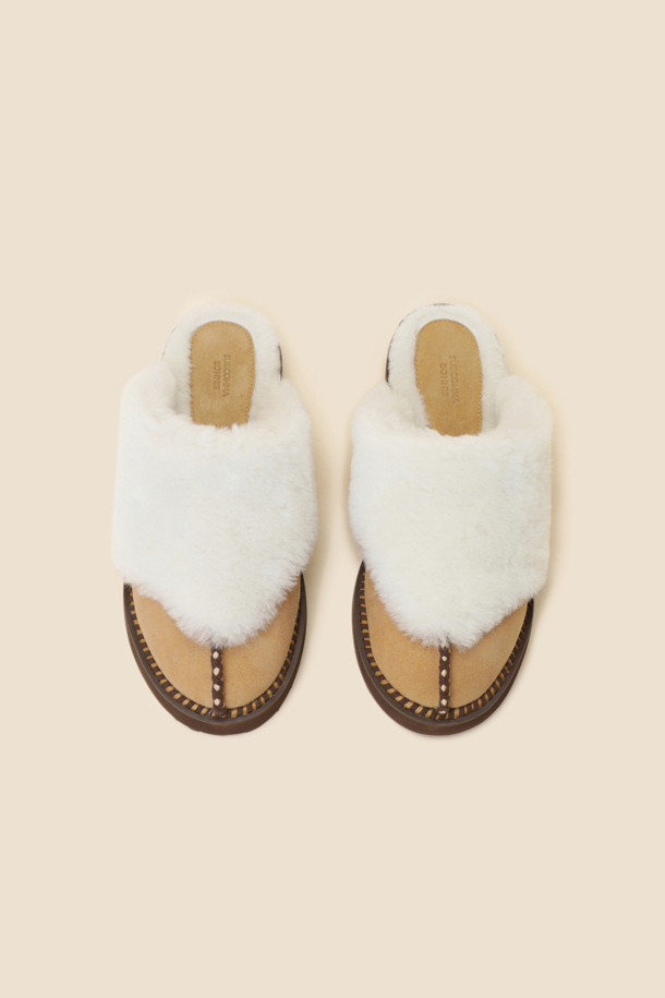 SUECOMMA BONNIE - 샌들 - Cozy fur mule(brown)