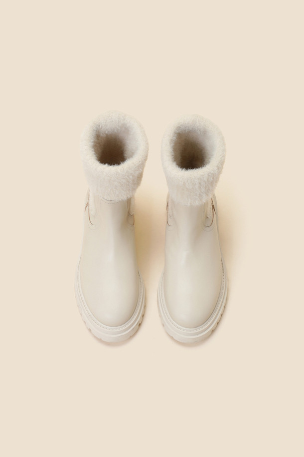 SUECOMMA BONNIE - 부츠/워커 - Fuzzy chelsea boots(ivory)