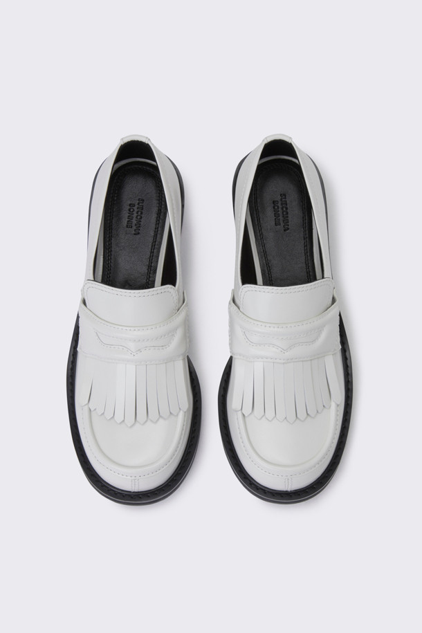 SUECOMMA BONNIE - 로퍼 - Fringe loafer(white)