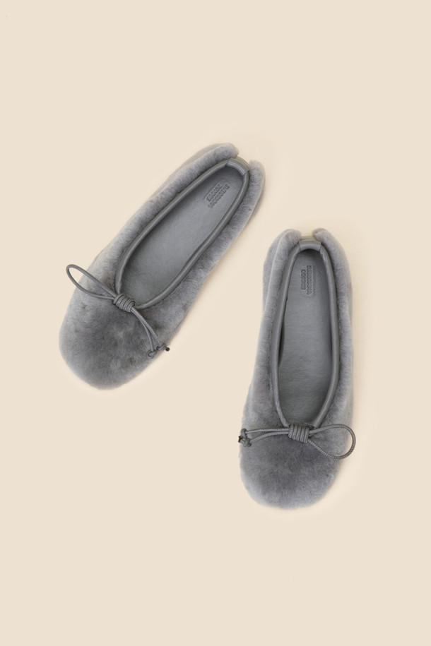 SUECOMMA BONNIE - 플랫 - Ribbon fur flat shoes(grey)