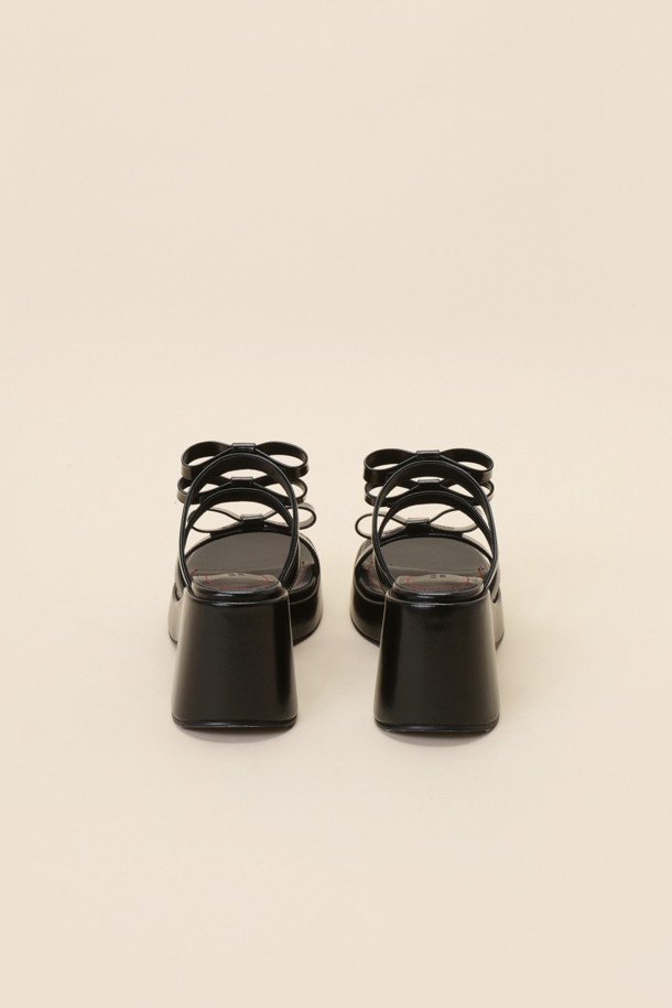 SUECOMMA BONNIE - 샌들 - Ribbon wedge sandal(black)