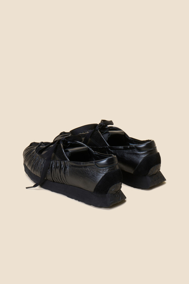 SUECOMMA BONNIE - 스니커즈 - Ribbon sneakers(black)