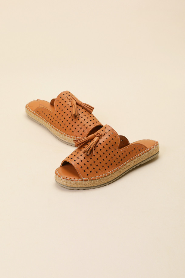 SUECOMMA BONNIE - 샌들 - Tassel point sandal(brown)