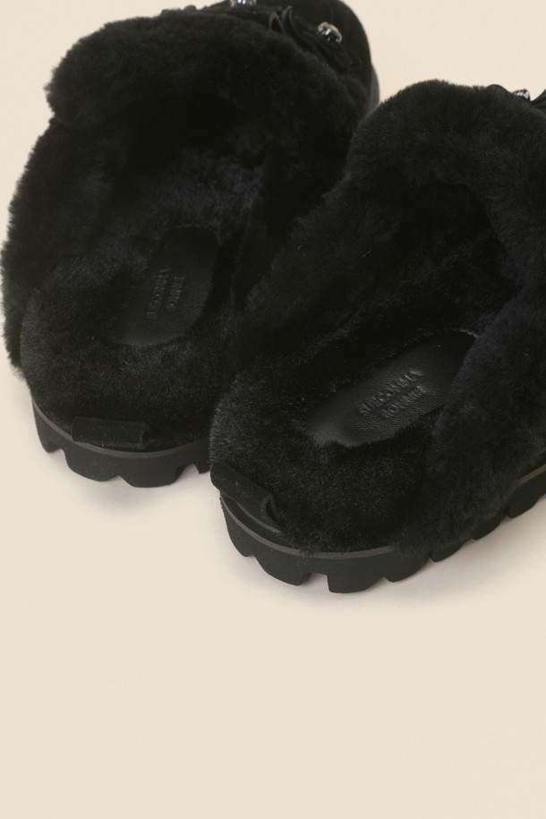 SUECOMMA BONNIE - 샌들 - Fur flower mule(black)