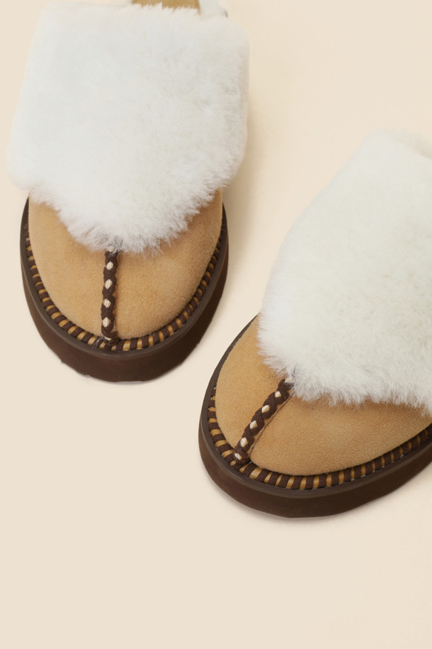 SUECOMMA BONNIE - 샌들 - Cozy fur mule(brown)