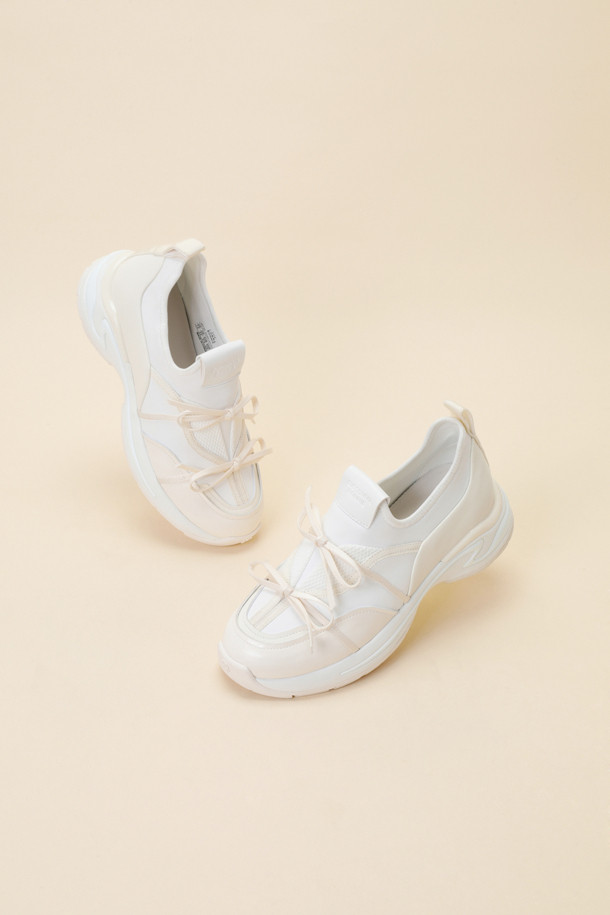 SUECOMMA BONNIE - 스니커즈 - Ribbon socks sneakers(ivory)