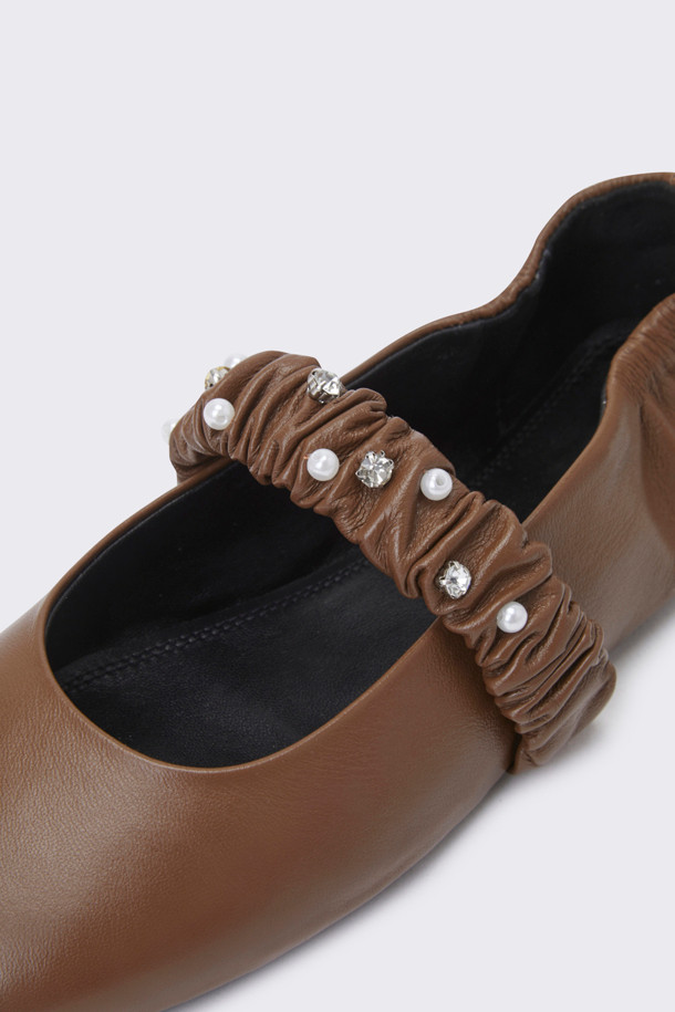 SUECOMMA BONNIE - 플랫 - Jewelry wrinkle flat(brown)